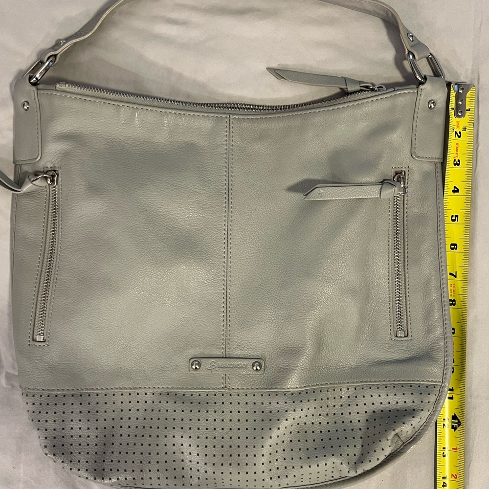 B Makowsky Elegant Gray Hobo Shoulder Bag - Picture 2 of 6